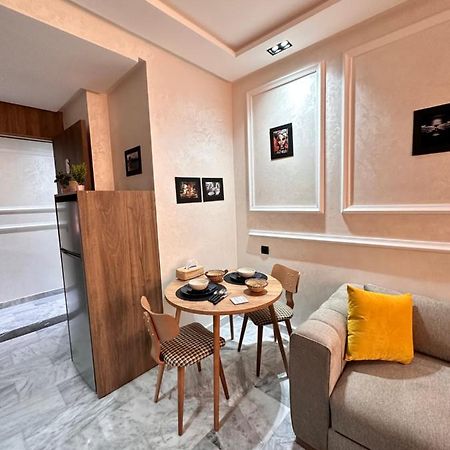 Luxueux Studio A Cote De Mcdo & Zara Maarif Casablanca Eksteriør billede